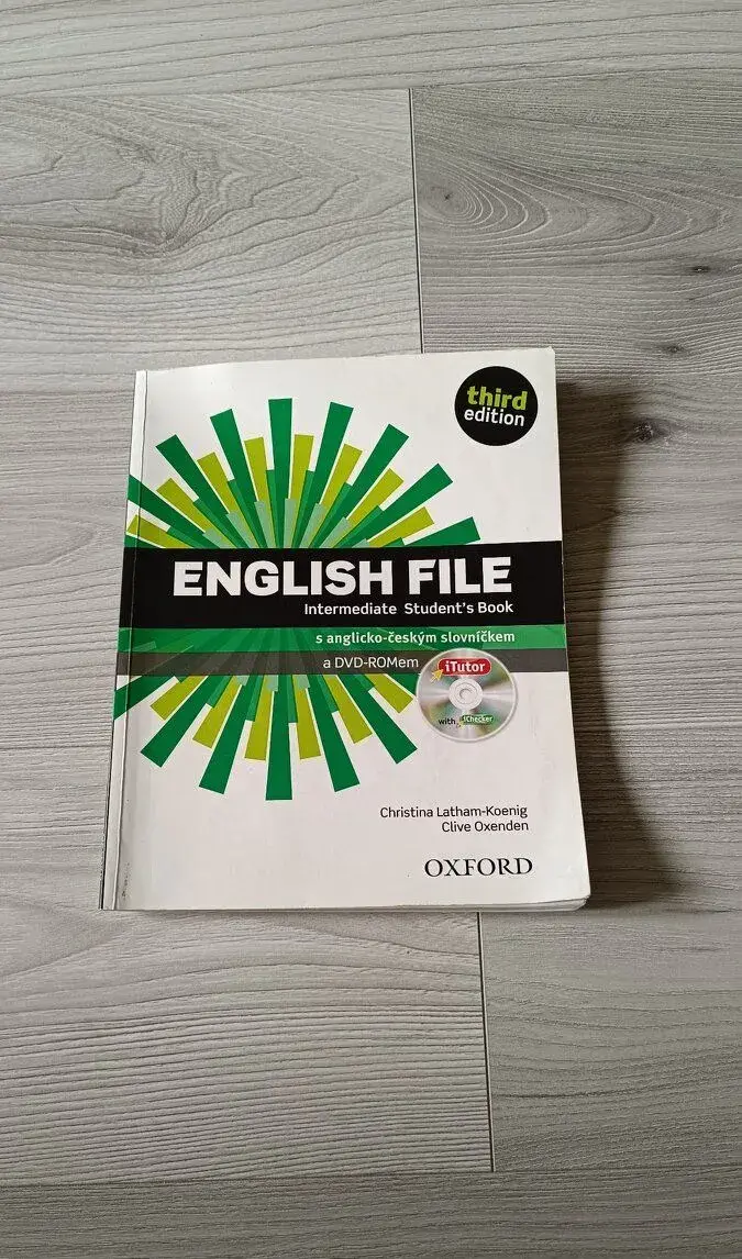 Učebnice English File Intermediate Student's book