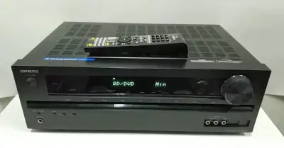 ONKYO HT R 390