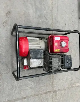 elektrocentrála HONDA GX 390 rok 2010 380/220 V.