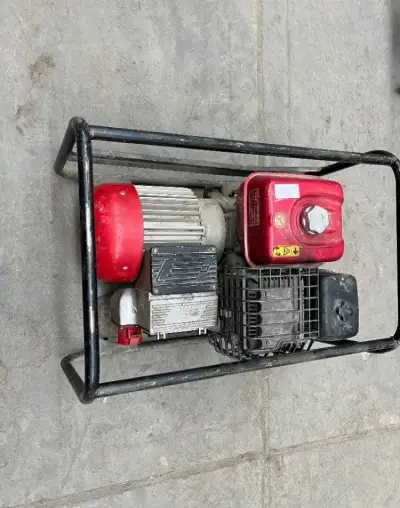 elektrocentrála HONDA GX 390 rok 2010 380/220 V.
