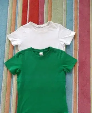ZDARMA K objednávce bílé chlapecké tričko zn. H&M