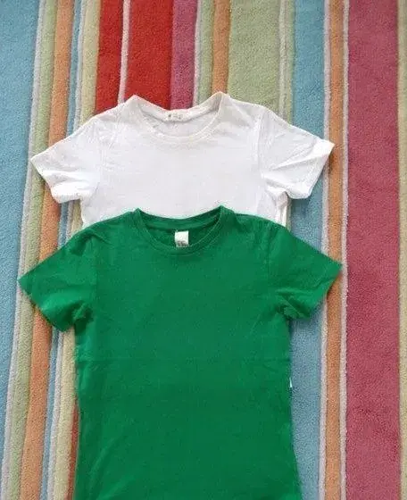 ZDARMA K objednávce bílé chlapecké tričko zn. H&M