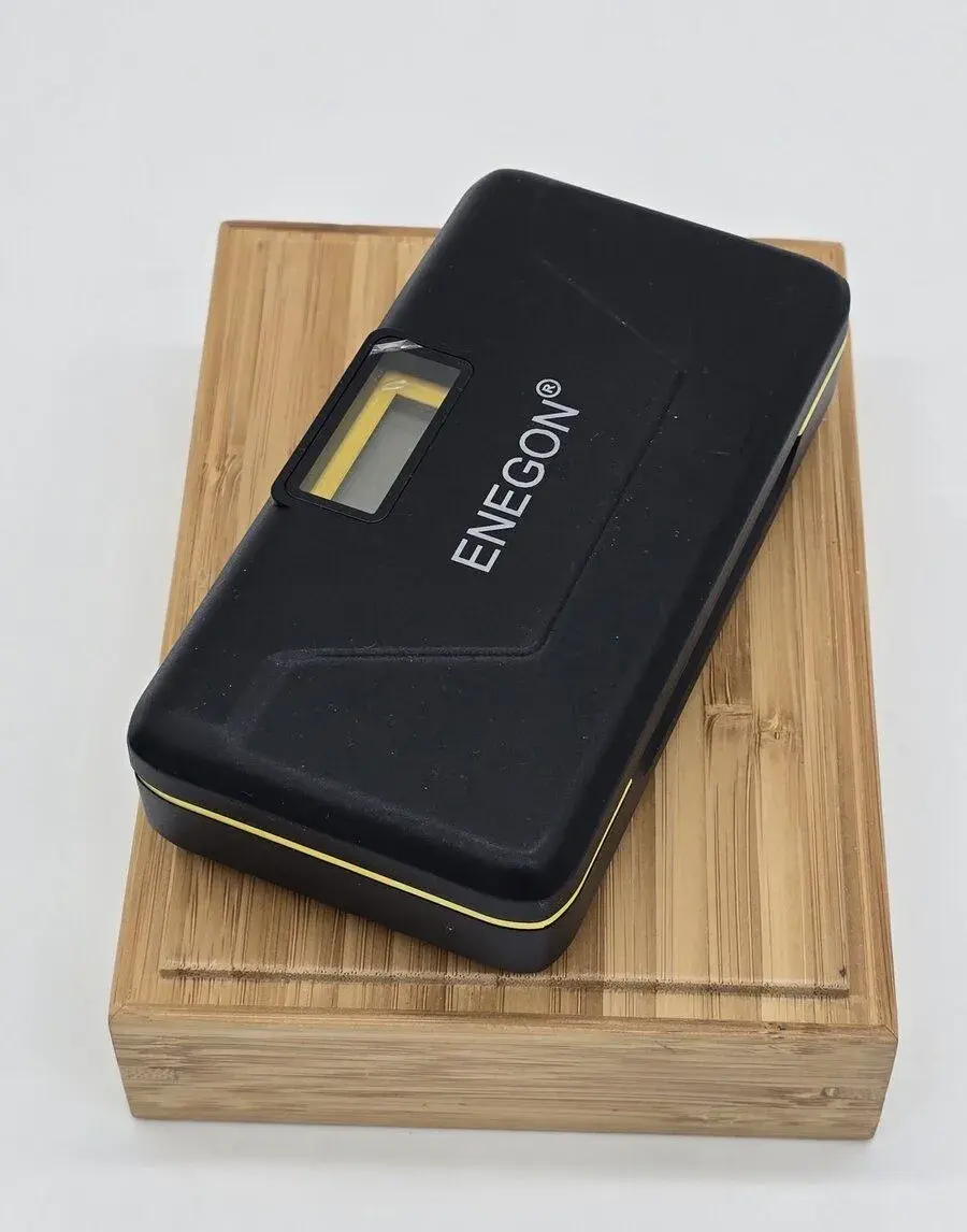 Nabíjecí box ENEGON s displejem + 2× LP-E6 — Canon