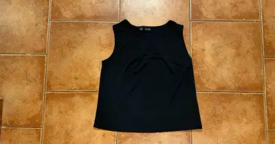 Černá elegantní halenka bez rukávů Bodyflirt – velikost 32/3