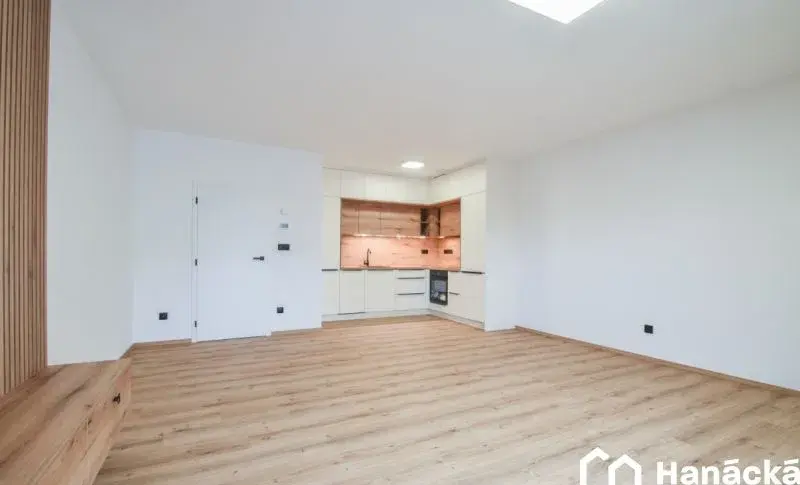 Moderní byt 2+kk, 62m2 v novostavbě, ul. Hálkova,.