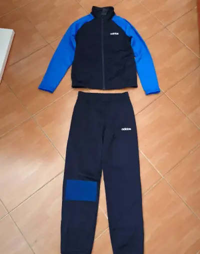 Adidas souprava,vel. 140/9-19let