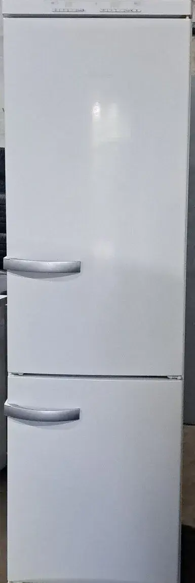 Kombin. lednice 3 šup. MIELE.