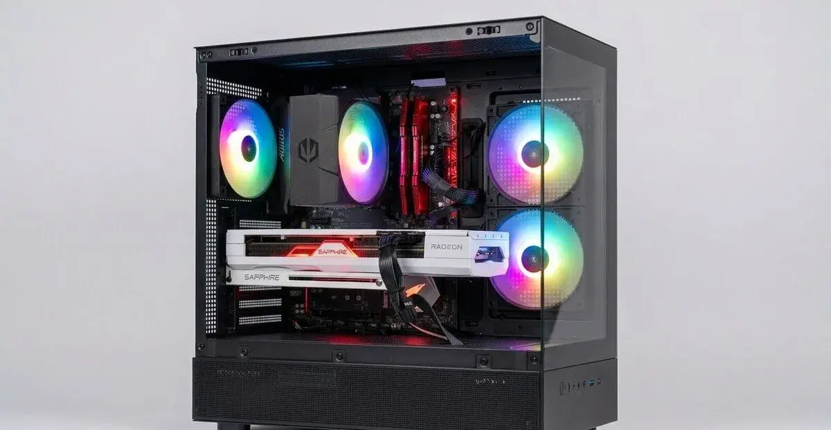 Výkonný herní PC: R 5800X, RX 7800 XT 16GB, 32GB RAM, 1TB