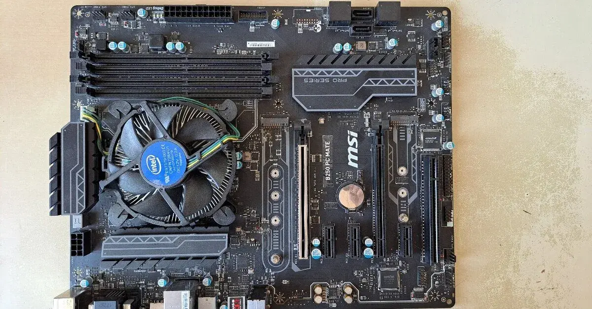 MSI B250 PC MATE + CPU Intel Celeron G3900 2,8GHz