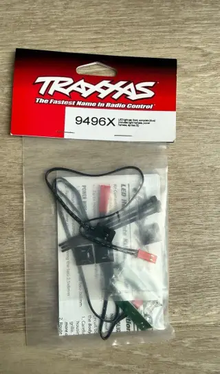 Traxxas LED osvětlení přední kompletní modré NOVÉ