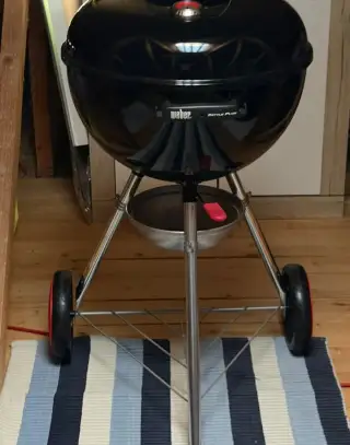 Weber gril na dřevěné uhlí Original Kettle pr. 47cm