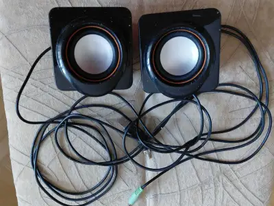 REPRODUKTORY K PC EMGETON
