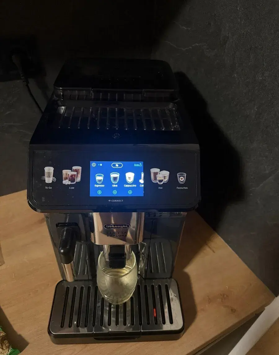 Kávovar delonghi