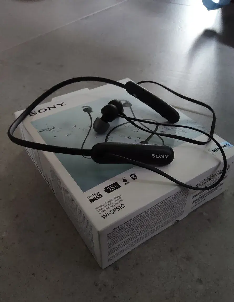Bezdrátové sluchátka Sony