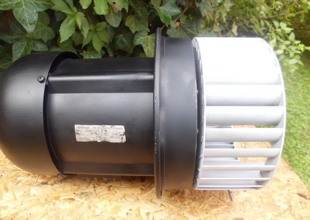 Motor 4 kw 2800 ot.