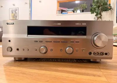 AV Receiver Yamaha RX-V757, výborný zvuk, ideální pro Canton