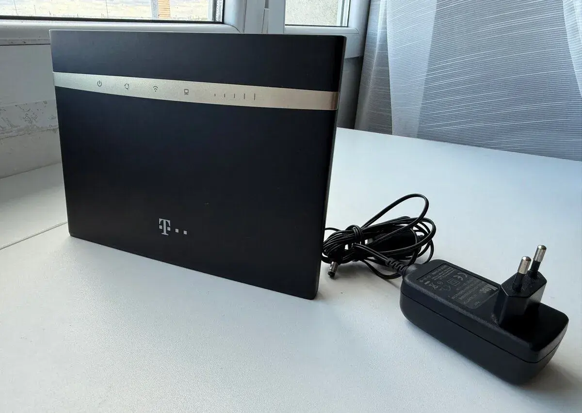 Router na sim kartu hiawei b525s 23a LTE