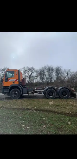 Iveco EUROTRAKKER – 2005, 365 000 km