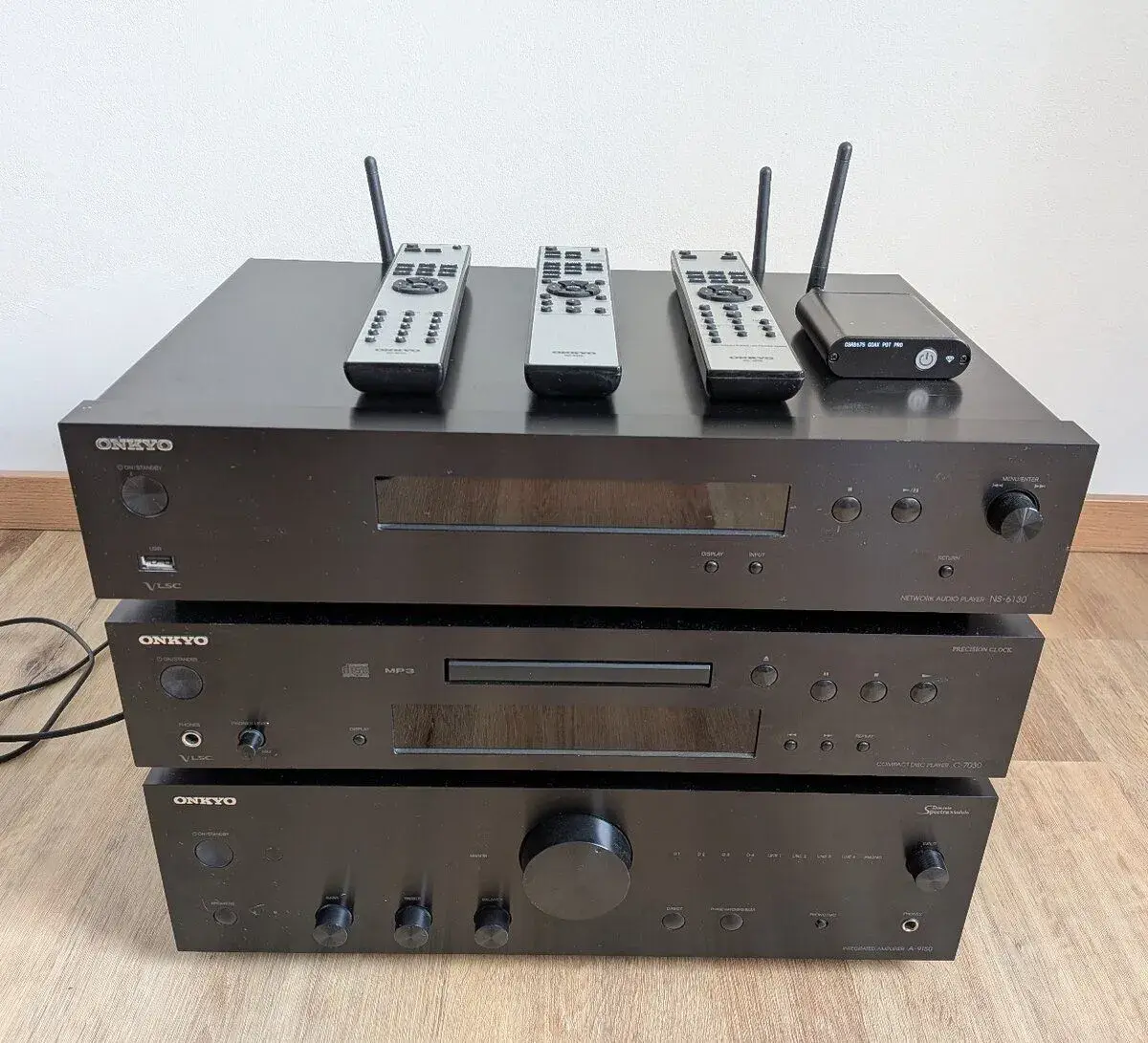 Hi-Fi set ONKYO (A-9150, NS-6130, C-7030) + Bluetooth