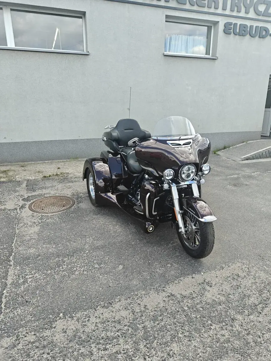 harley-davidson tri glide triglide 2022 2000km najeto
