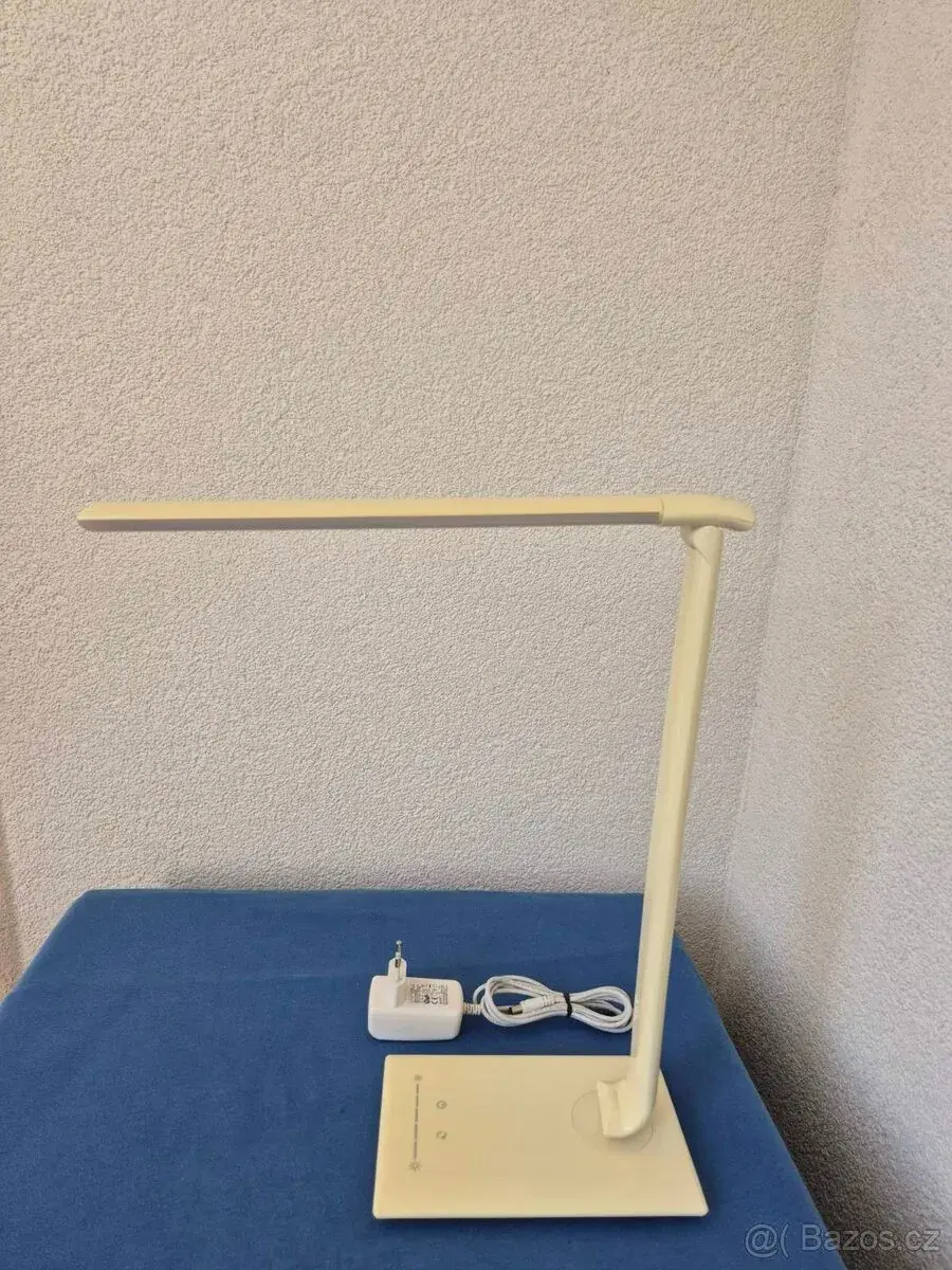 Stolní polohovatelná LED lampa Solight