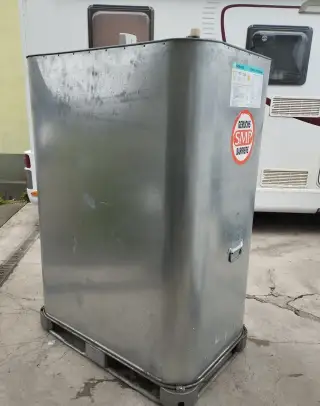 Dvouplášťová nádrž na naftu 1000l PHM
