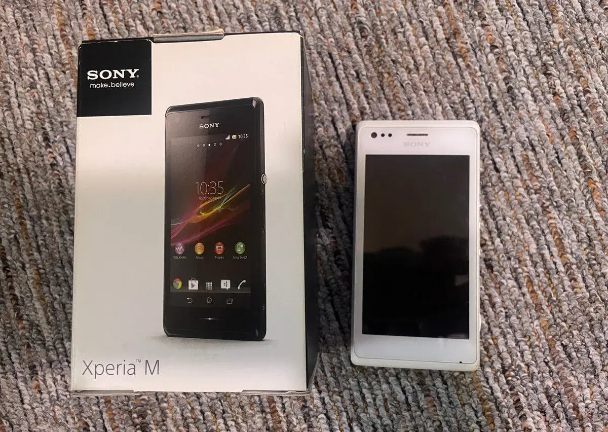 Sony Xperia M