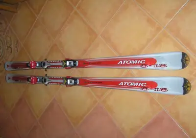 Carvingové lyže Atomic 8.18 180cm