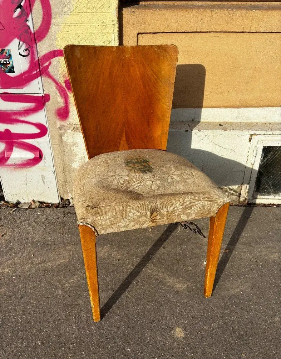 Židle k renovaci