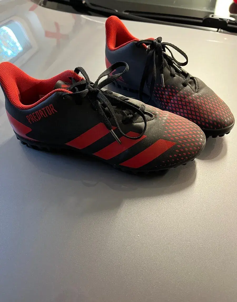 Turfy adidas predator 38,5