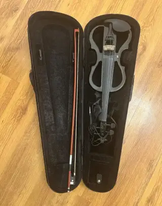 Elektrické housle Stagg EVN X 4/4 BK + Kombo Blackstar FLY 3