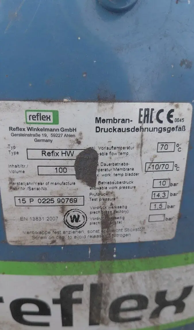 Tlaková nádoba s vakem reflex