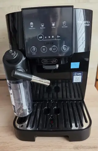 Kávovar DeLongi Masgnifica automatický