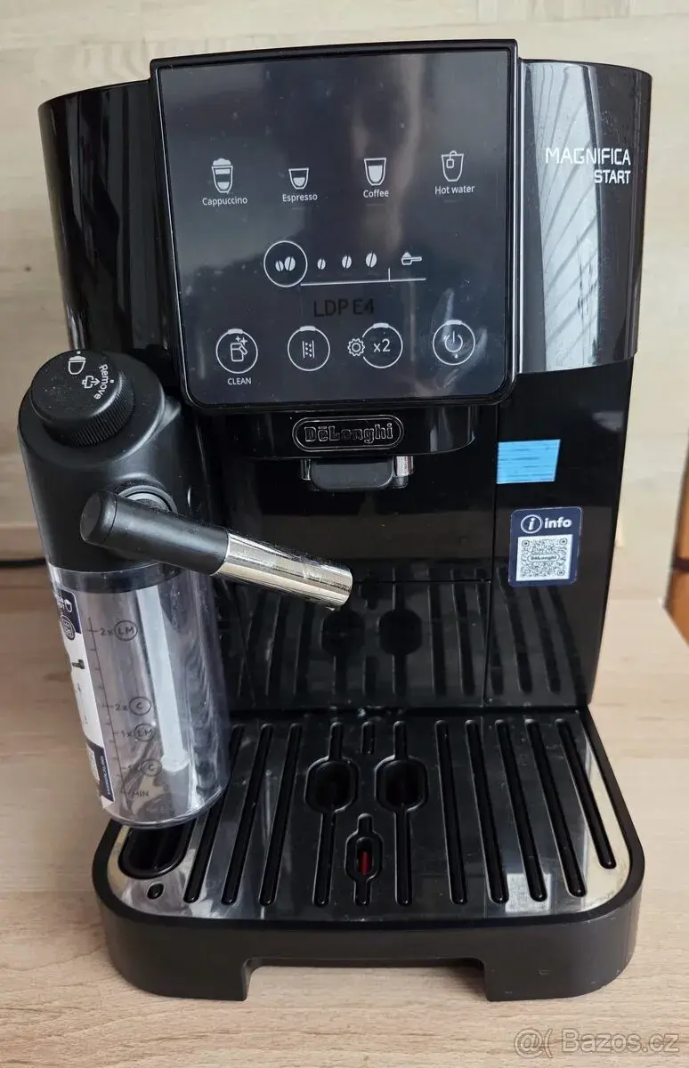 Kávovar DeLongi Masgnifica automatický