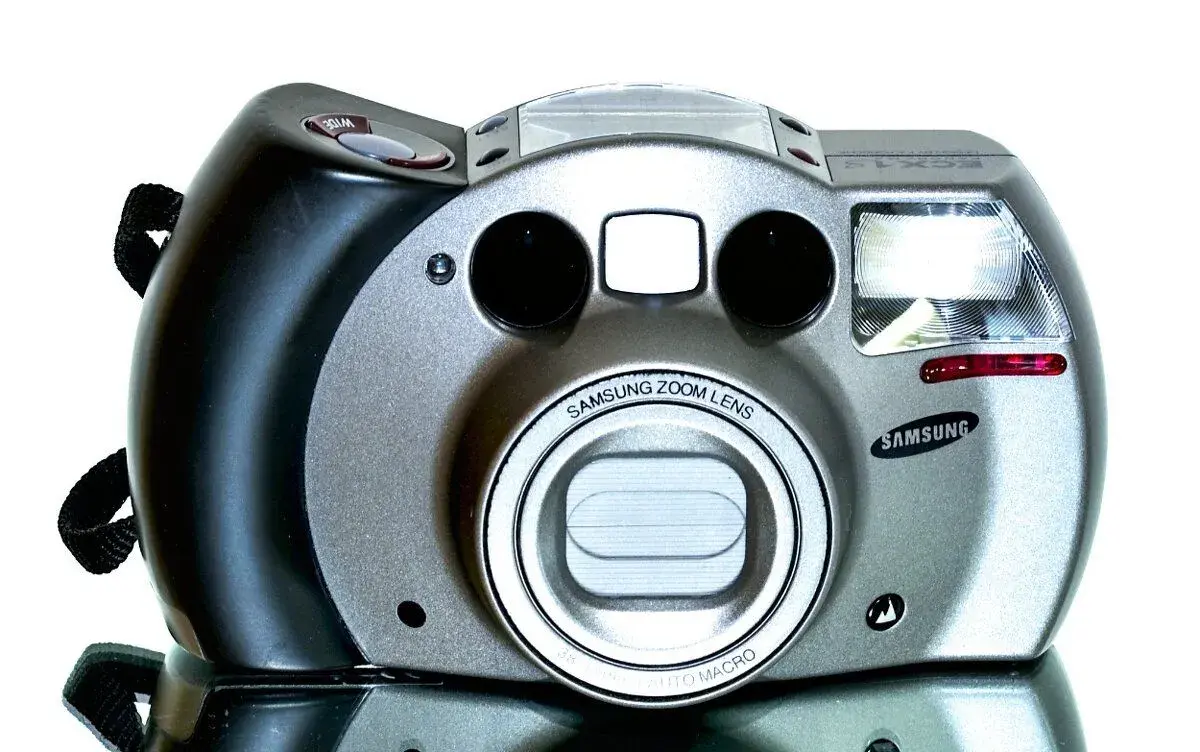 Samsung ECX 1S - Porsche Design STAV