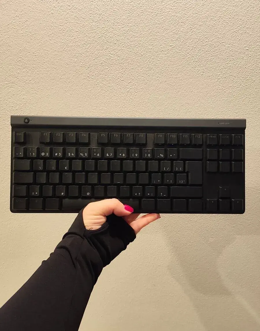 Logitech G515 TKL herní klávesnice CZ/SK černá