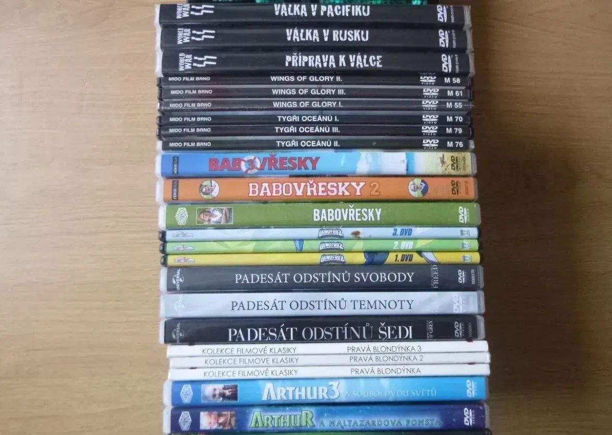 8x FILMOVA KOLEKCE (7) + 4x ROGER CORMAN