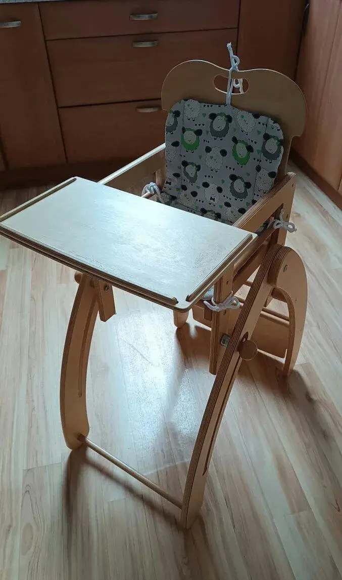 Dětská jídelní židlička víceúčelová 7v1