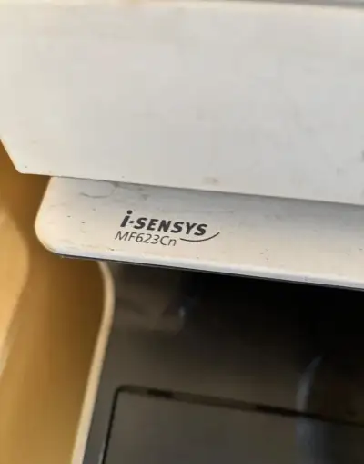 İ-SENSYS MF623Cn