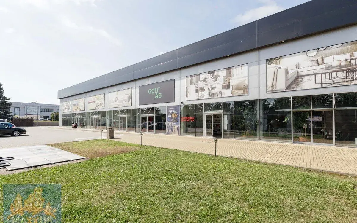Pronájem obchodních prostor/showroomu (142,4 m2), SHOP PARK