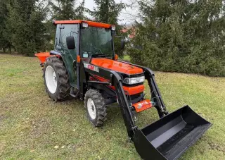 Malotarktor Kubota GL467Grandel s čelním Nakaldacem 800kg