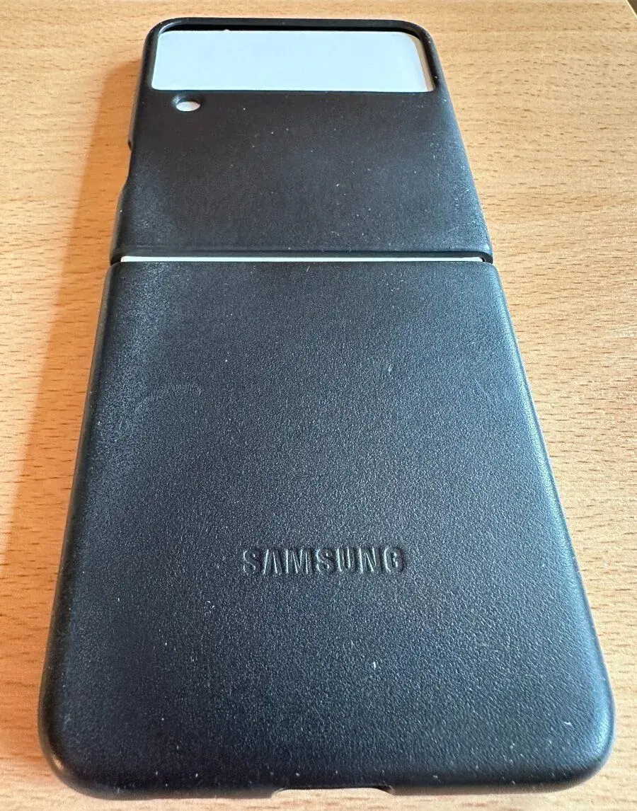 Samsung Galaxy Z Flip3