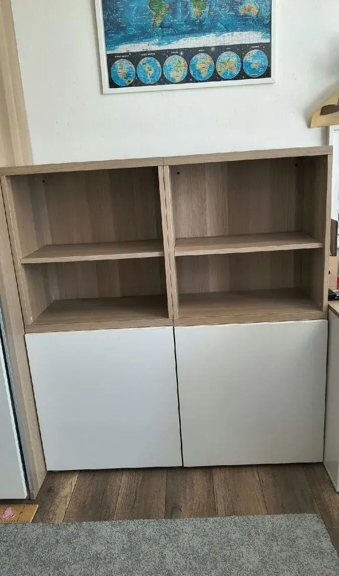 Knihovna Ikea Besta