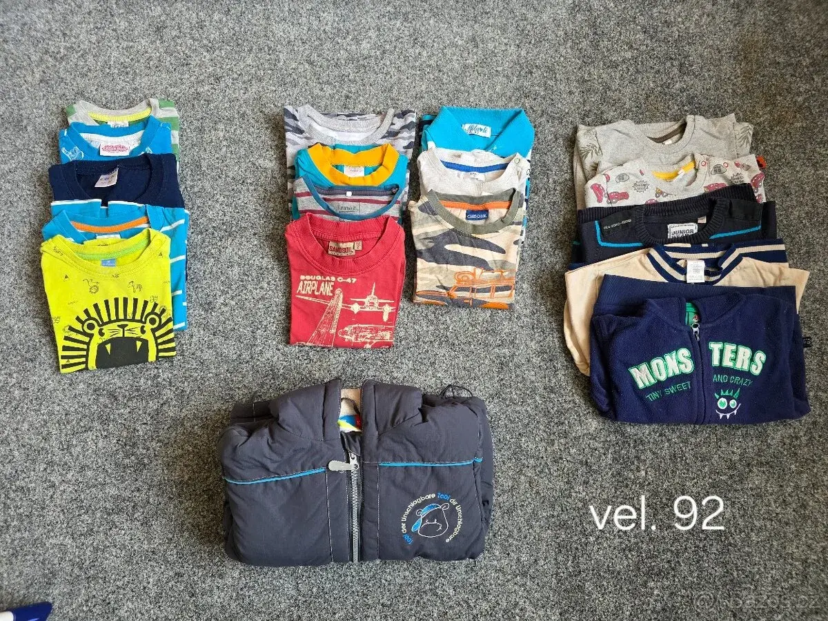 Chlapecké oblečení velikost 92/98