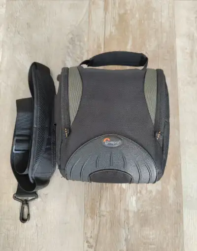 Fotobrašna Lowepro Apex 120 AW