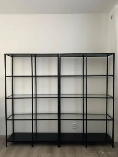 Stylová knihovna / regál (sklo, kov) - design Johan Kroon