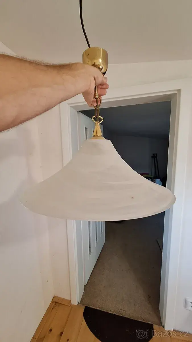 Skleněný lustr do obývacího pokoje