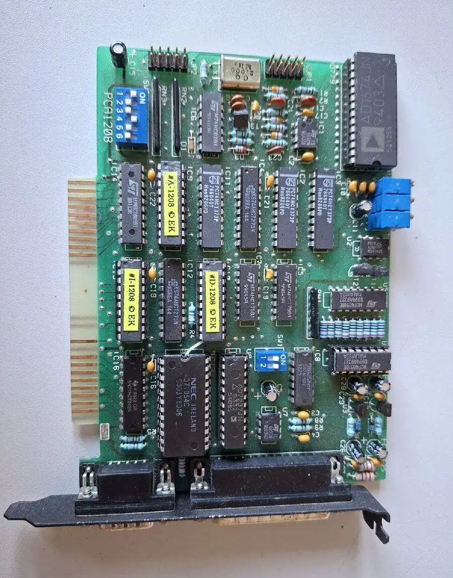 Retro ISA karta PCA1208 (Sériový / paralelní řadič)