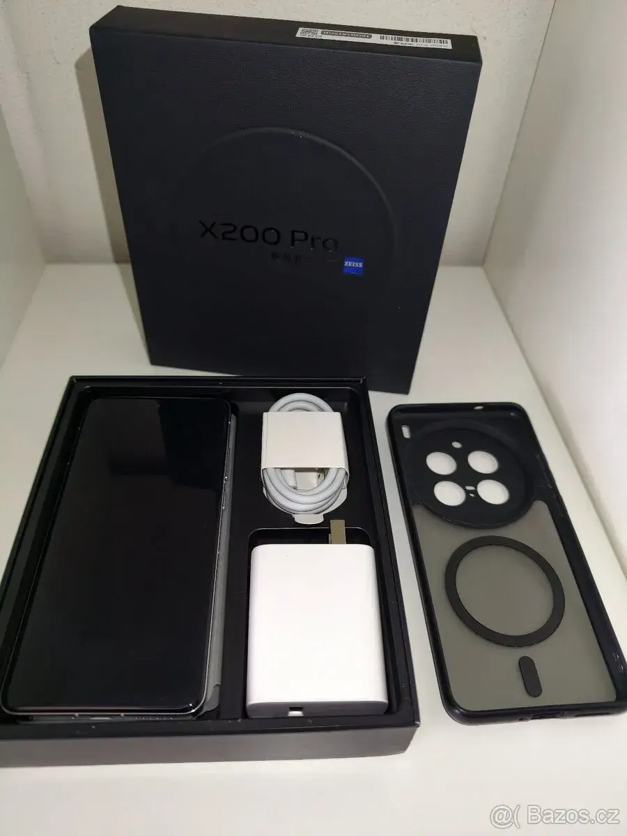 Vivo X200 Pro 16/512 GB – bílý – stav – 98 % baterie