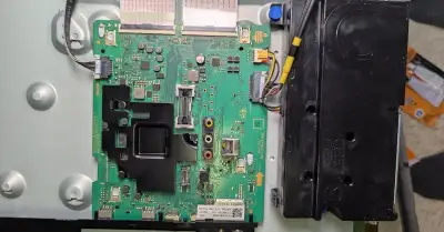 Mainboard Samsung BN94-15232C (z TV QE55Q67T) – 100% funkční